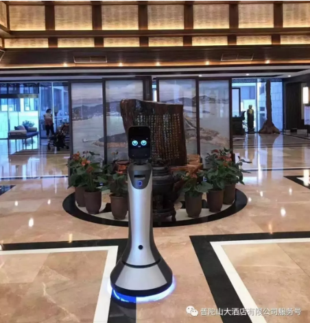 AI助力旅游产业：猎户星空智能服务机器人豹小秘获各国外宾点赞！（6）