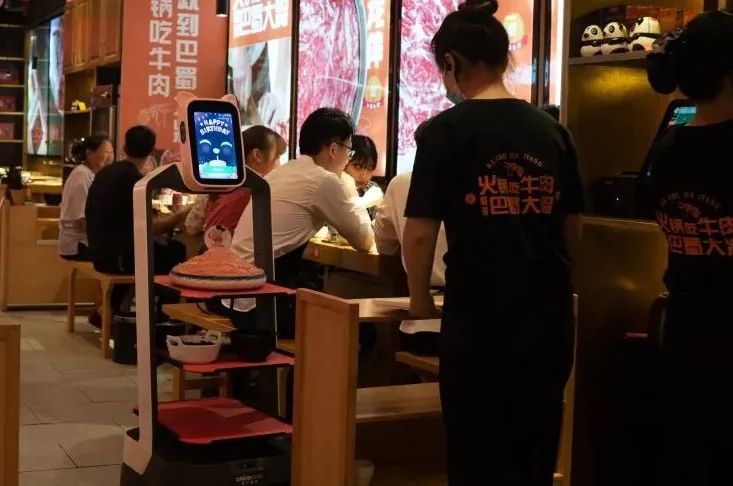 堂食重拾“烟火气”,猎户星空智慧餐厅解决方案助力餐饮行业一路“狂飙”