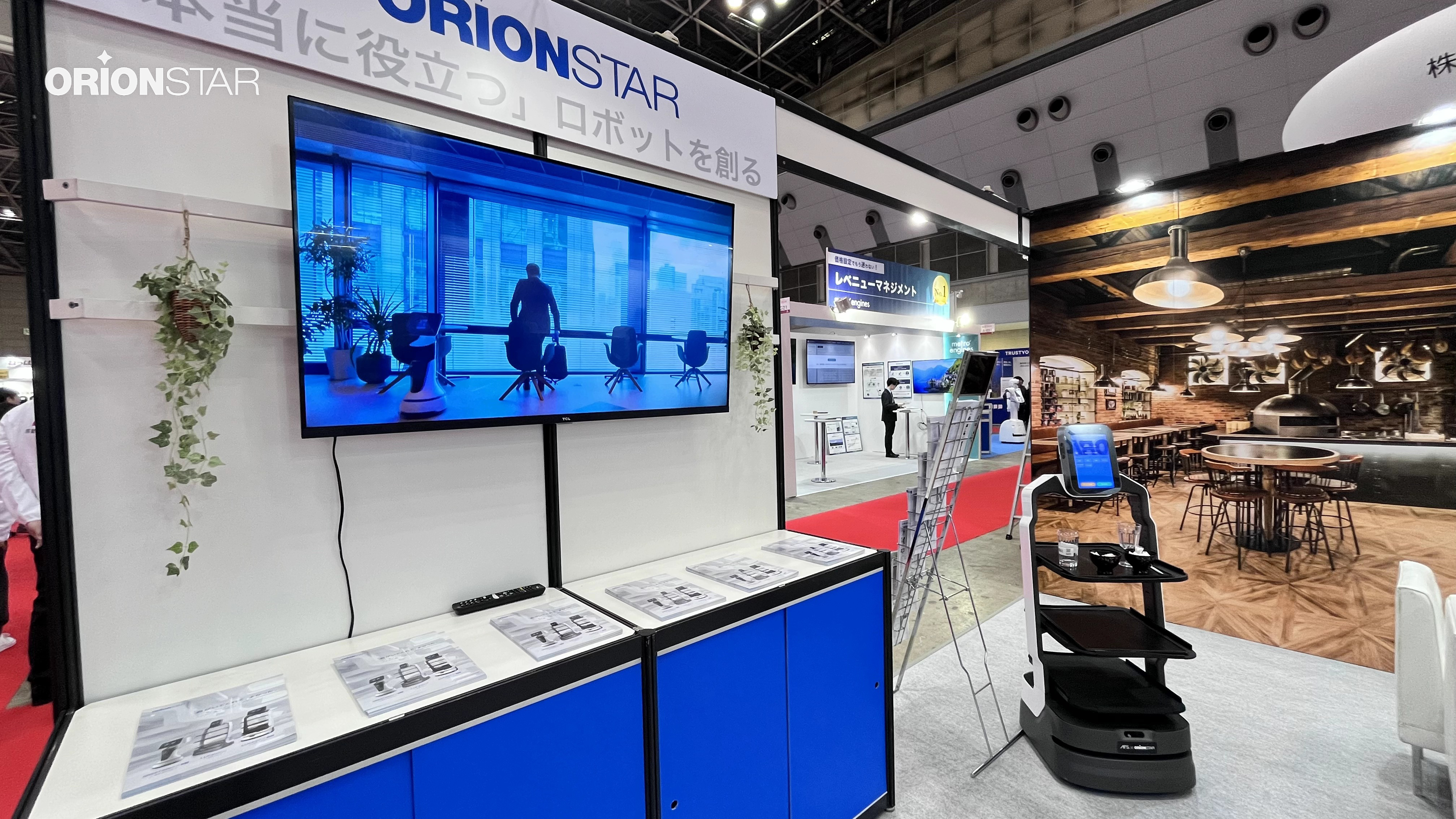 OrionStarAIロボットはHCJ2024国際ホテルショーに出展、人工知能連携のソリューションで注目を集める