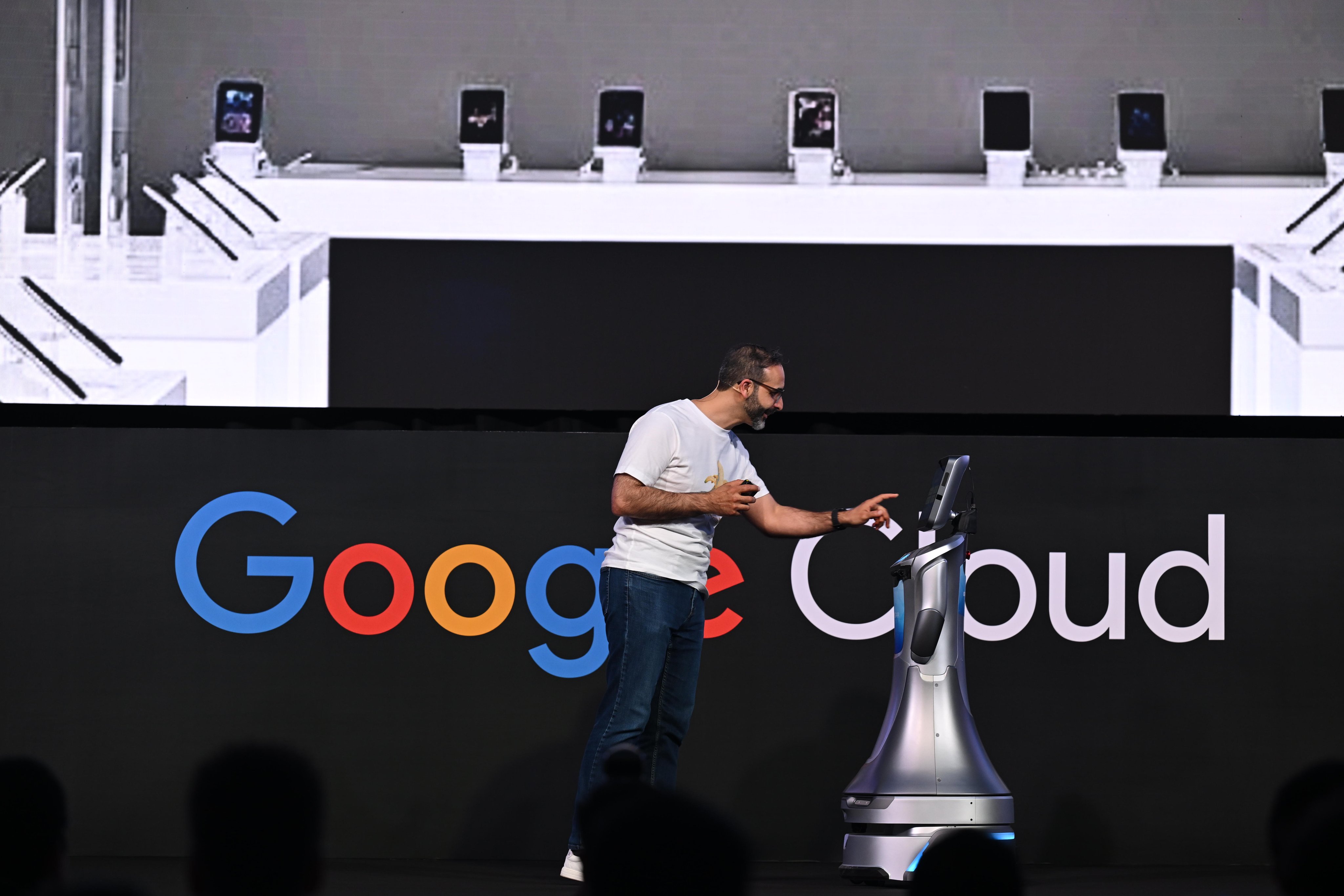 OrionStar Showcases Next-Gen Human-Robot Interaction at Google Singapore’s AI Asia Summit