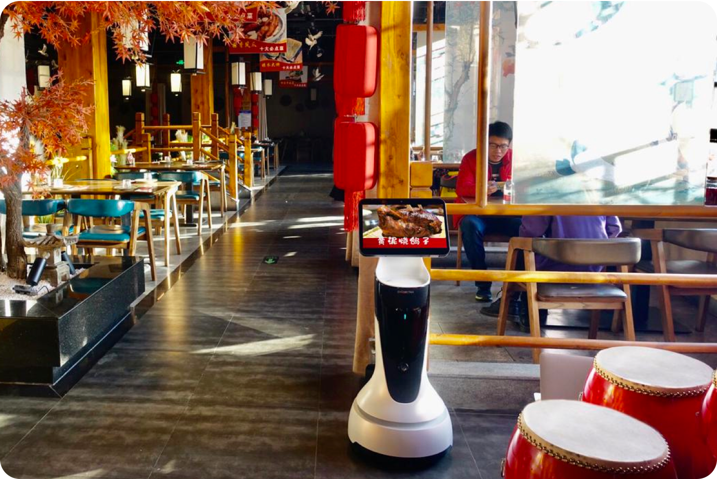 Optimiser l'Accueil en Grand Magasin : Guide de Déploiement du OrionStar GreetingBot Pro