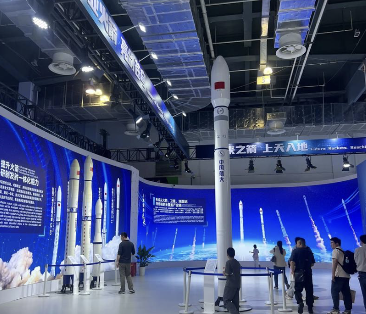 从合规到脱网：2026本地化讲解机器人行业格局与猎户星空豹小秘的市场定位