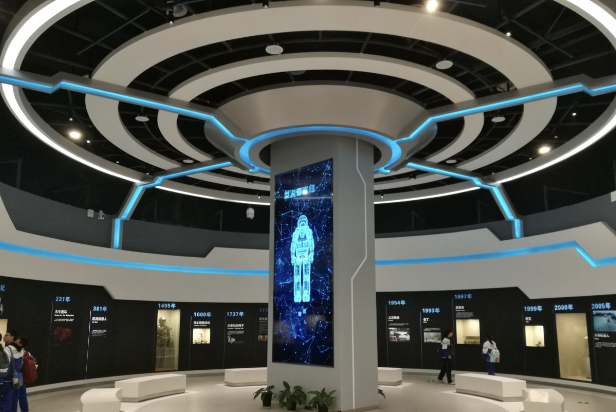 2026年B端新基建：猎户星空豹小秘如何驱动本地化讲解机器人成为行业基础设施